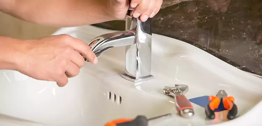 Bathtub Faucet Replacement in Newton